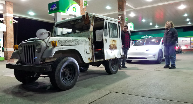Illustration for article titled The Last-Minute Repair Frenzy That Saved My $500 Postal Jeep Project